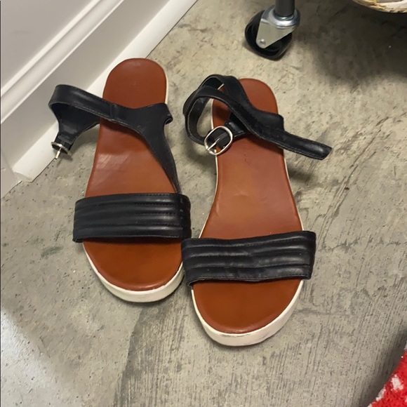 sandals - Picture 1 of 1